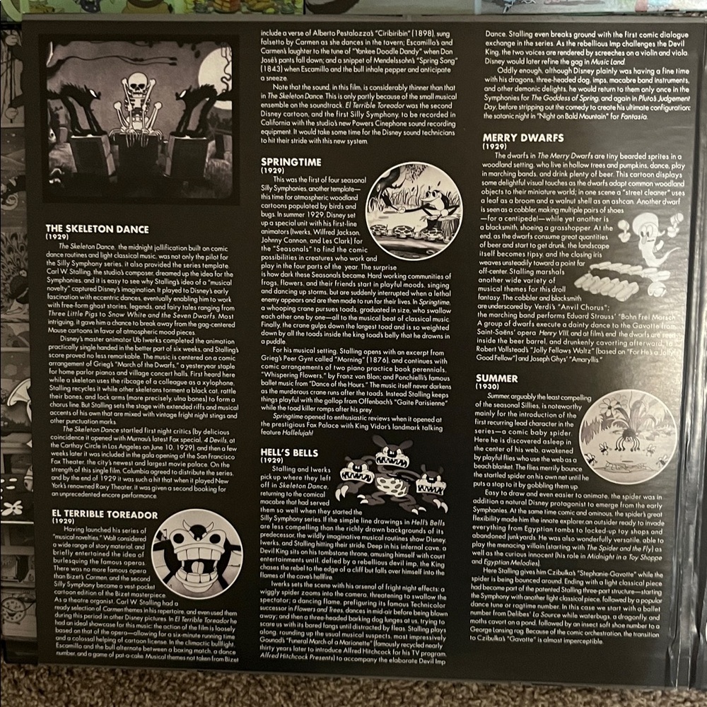 Walt Disney 2015 Silly Symphony Vinyl Box Set 1929-1939 Skeleton Dance 16 LP - Picture 7 of 9